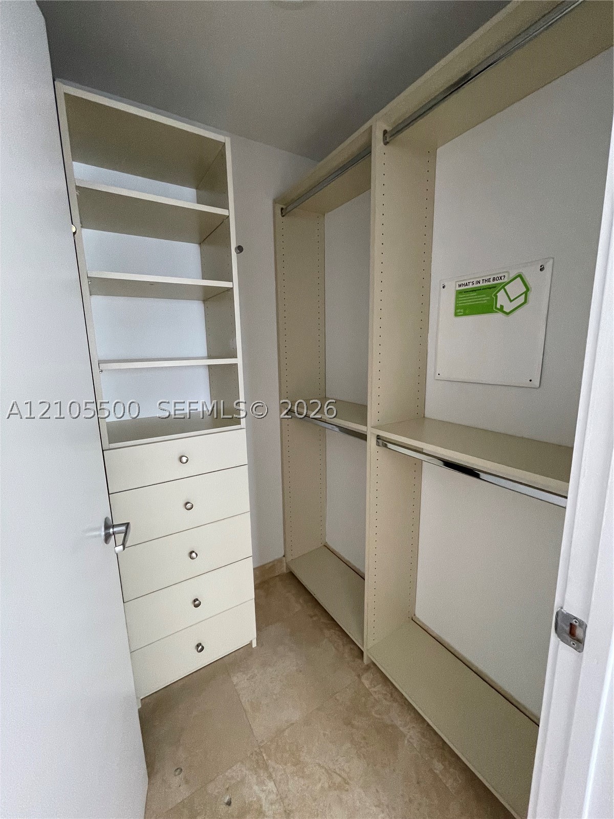 1060 Brickell Ave #3905, Miami FL 33131