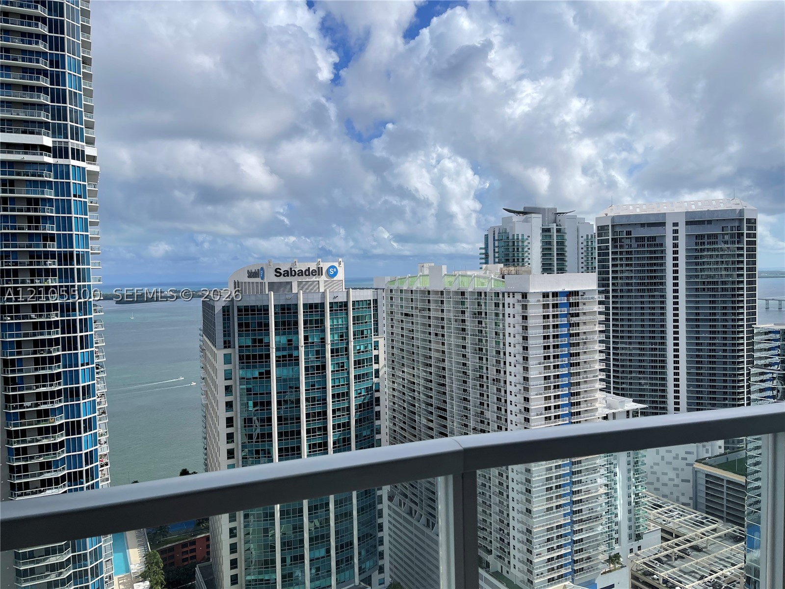 1060 Brickell Ave #3905, Miami FL 33131