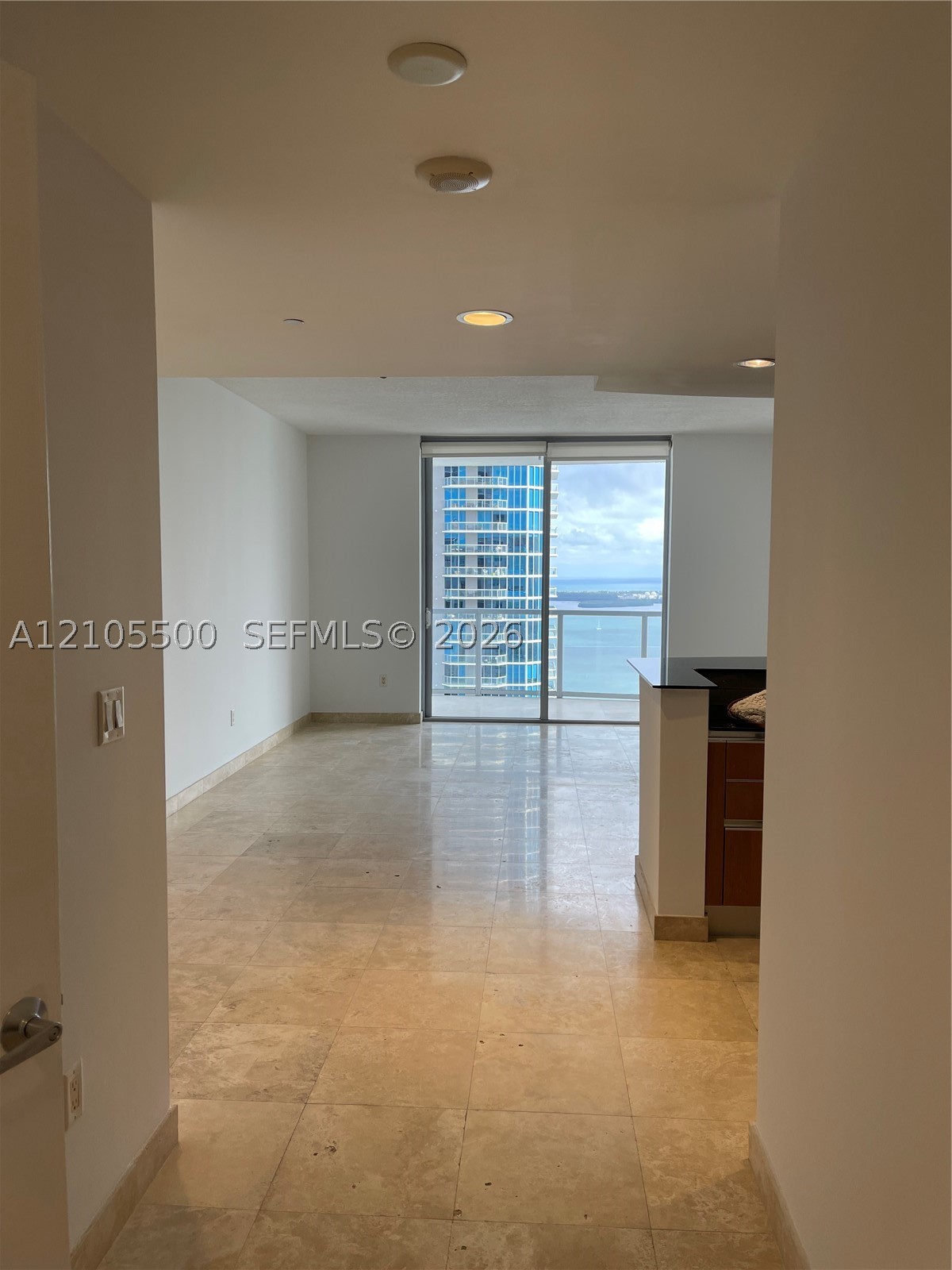 1060 Brickell Ave #3905, Miami FL 33131