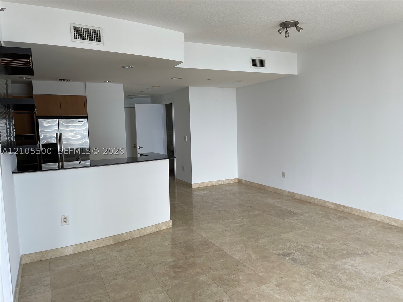 1060 Brickell Ave #3905, Miami FL 33131