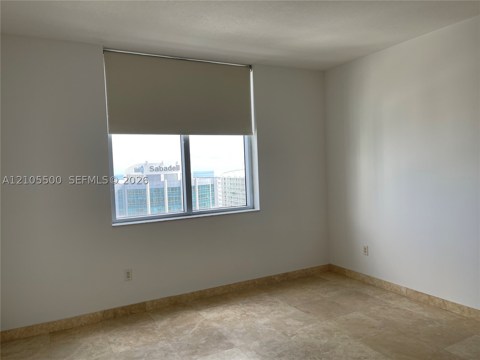 1060 Brickell Ave #3905, Miami FL 33131