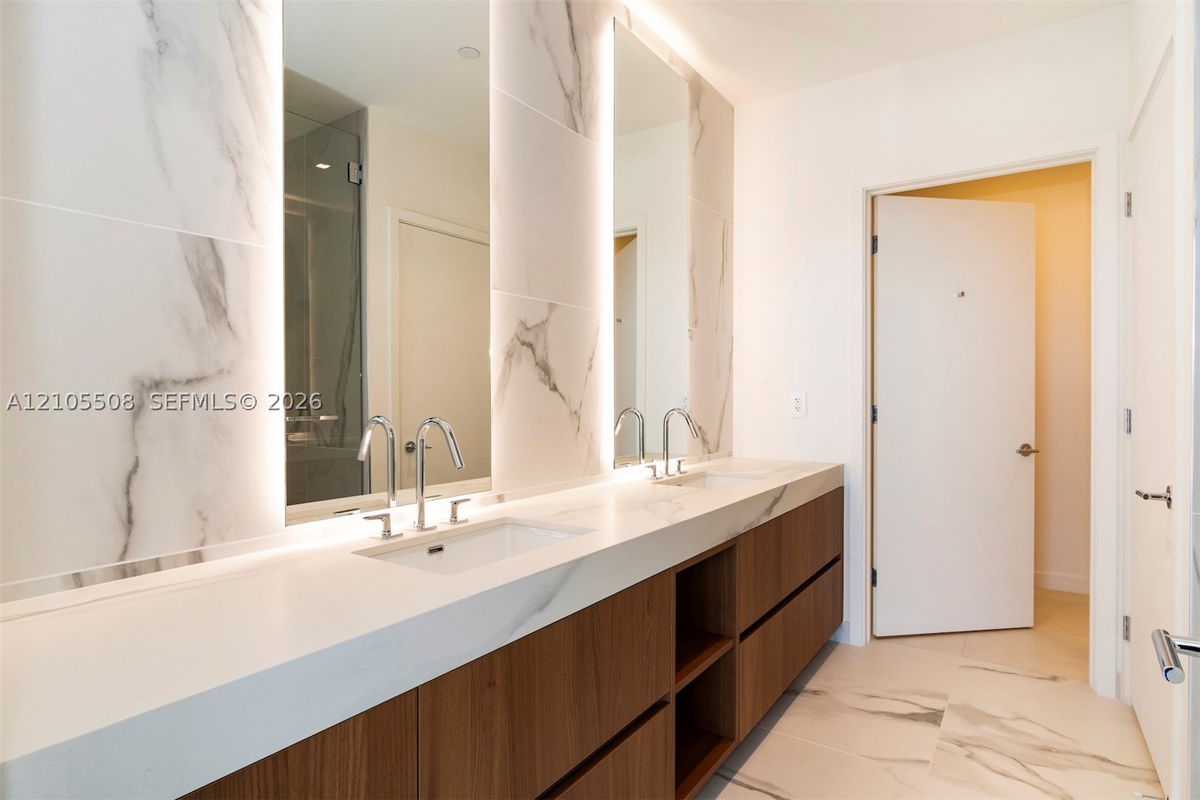 1400 Biscayne Blvd #504, Miami FL 33132