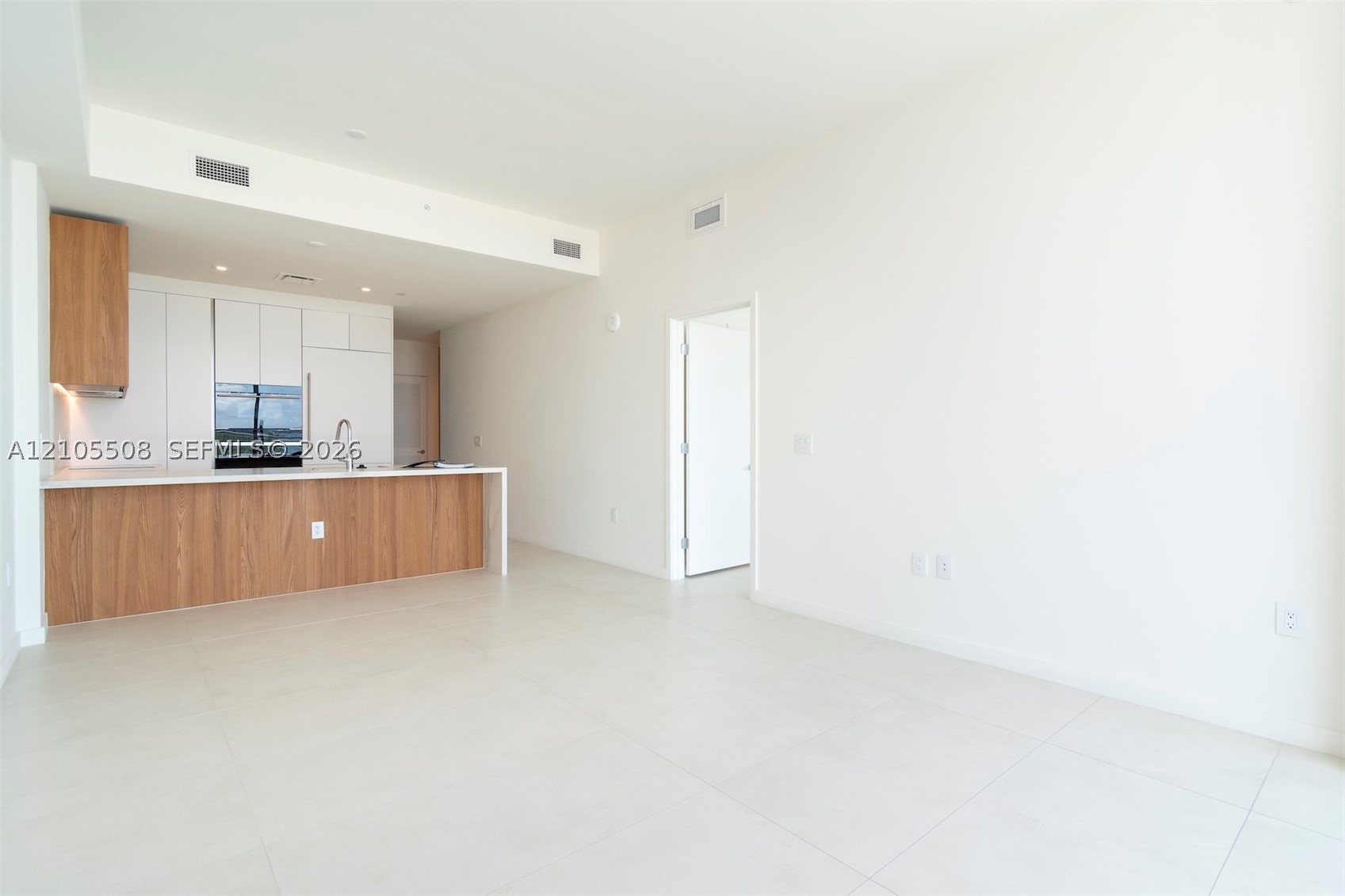1400 Biscayne Blvd #504, Miami FL 33132