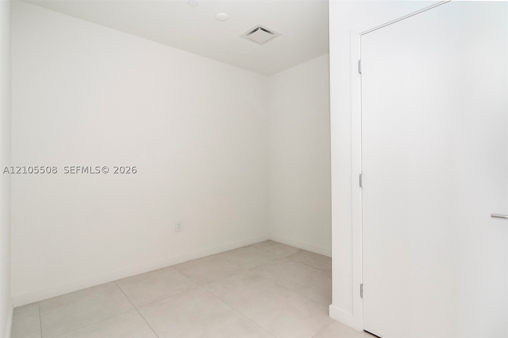 1400 Biscayne Blvd #504, Miami FL 33132