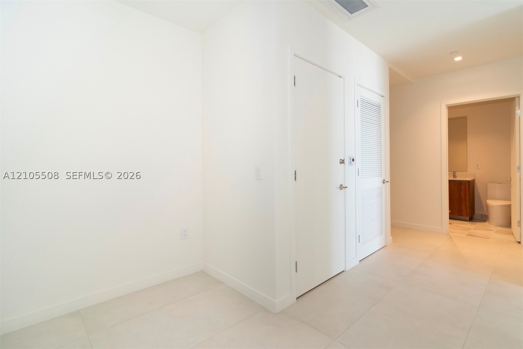 1400 Biscayne Blvd #504, Miami FL 33132