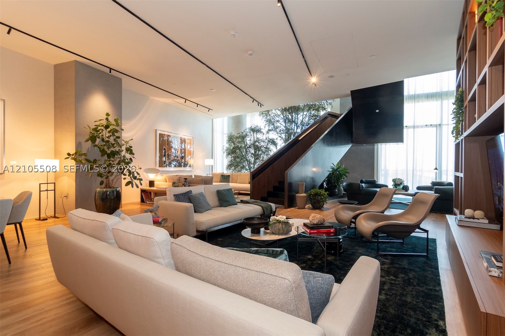1400 Biscayne Blvd #504, Miami FL 33132