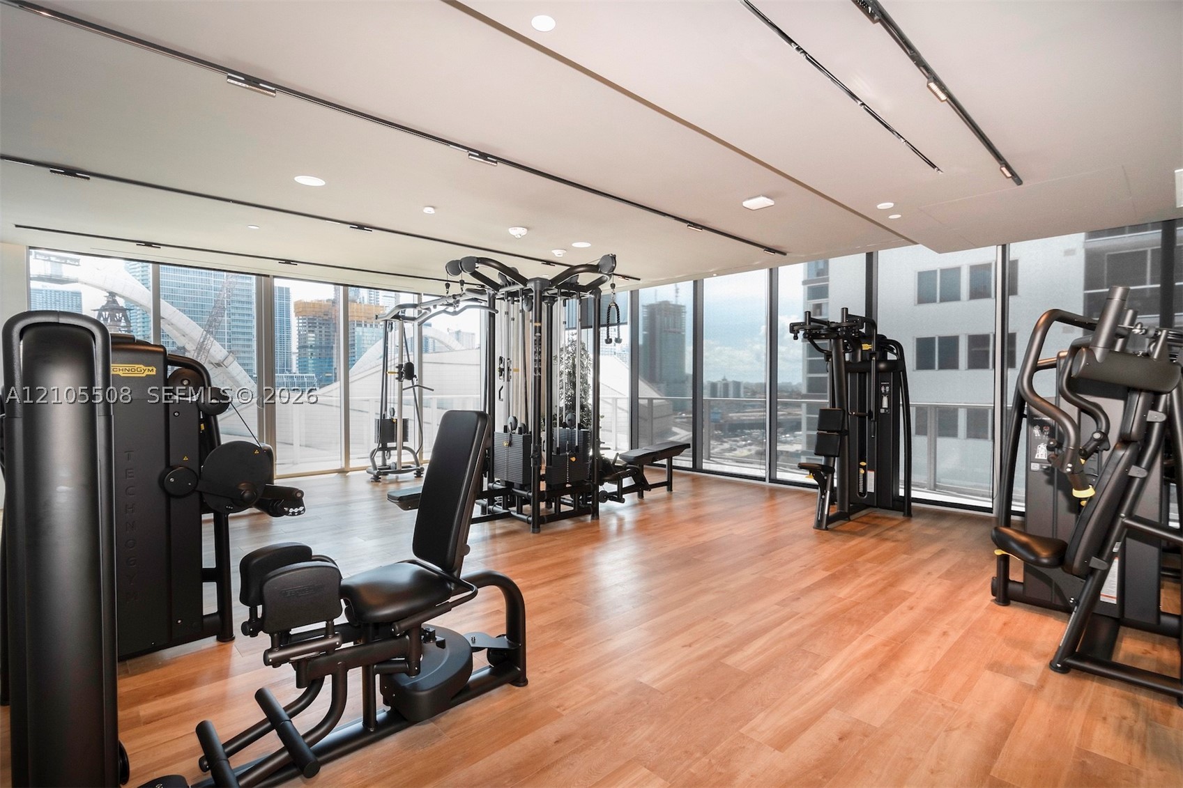 1400 Biscayne Blvd #504, Miami FL 33132