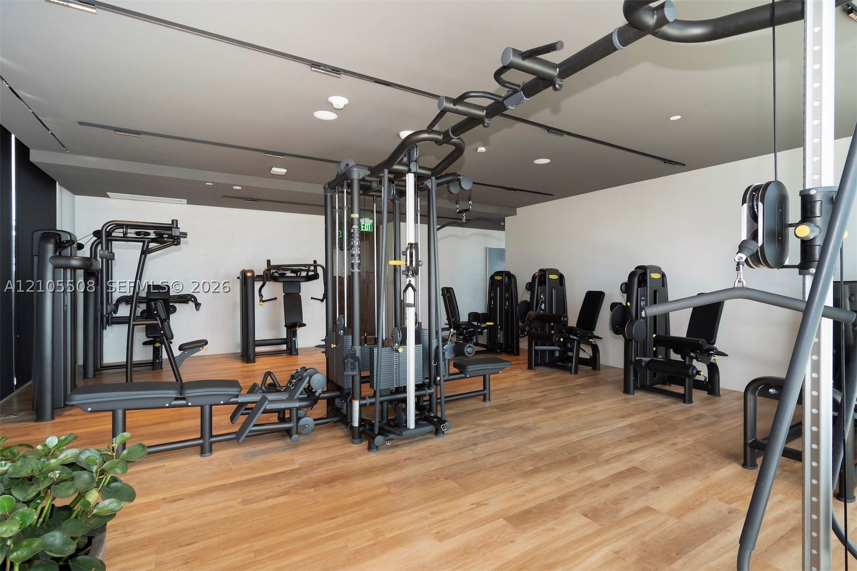 1400 Biscayne Blvd #504, Miami FL 33132