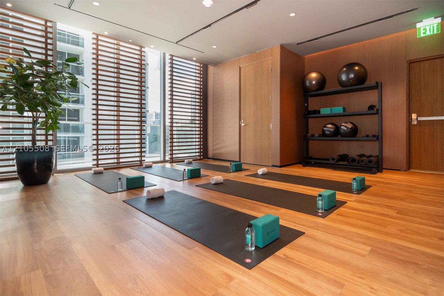 1400 Biscayne Blvd #504, Miami FL 33132