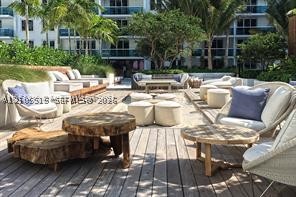 102 24th St #1213, Miami Beach FL 33139