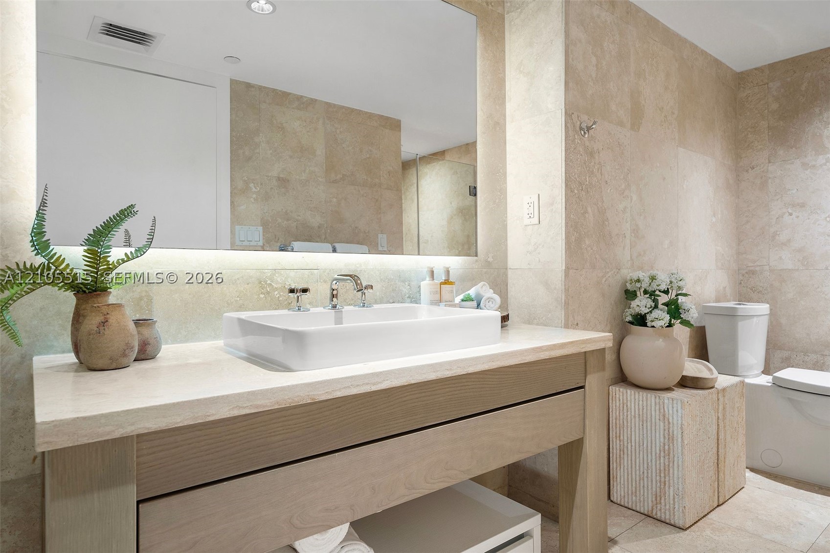 102 24th St #1213, Miami Beach FL 33139