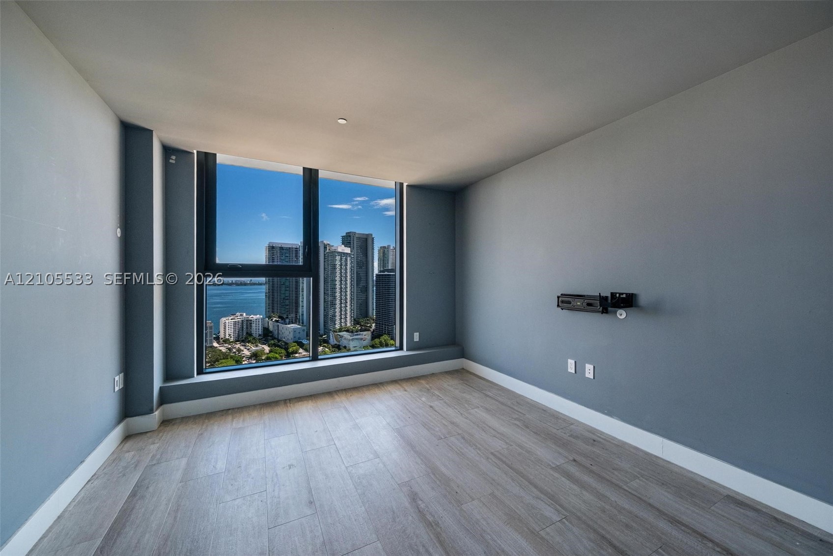 121 NE 34th St #PH7, Miami FL 33137