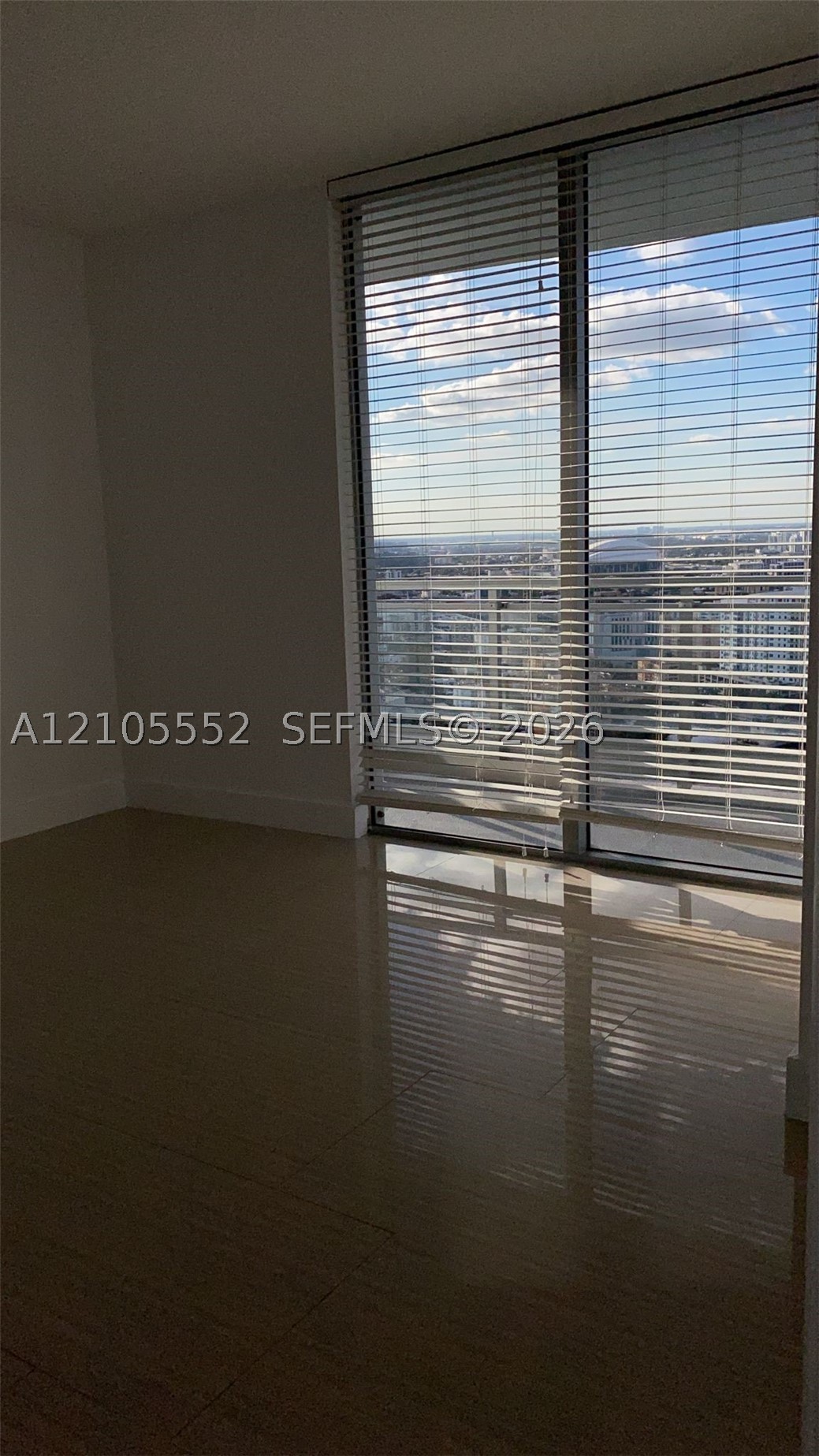 90 SW 3rd St #3907, Miami FL 33130