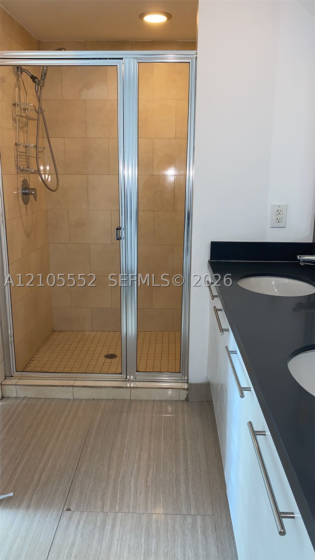 90 SW 3rd St #3907, Miami FL 33130