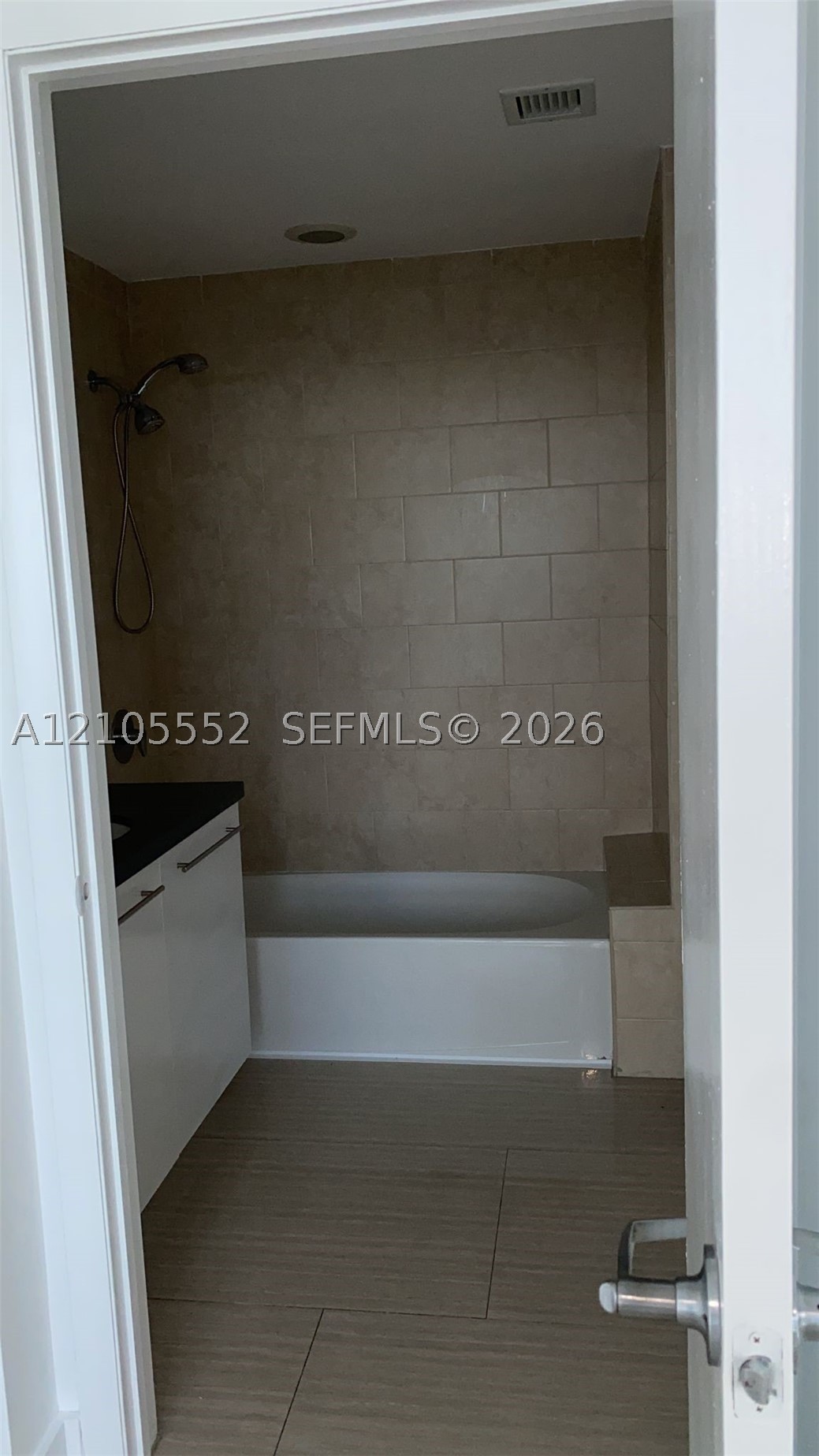 90 SW 3rd St #3907, Miami FL 33130