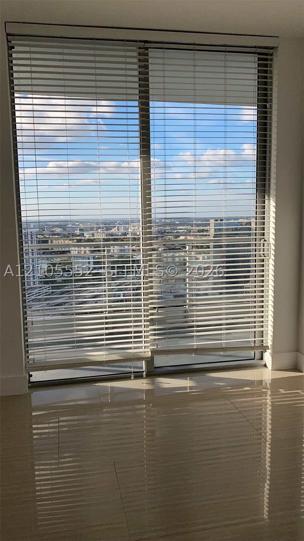 90 SW 3rd St #3907, Miami FL 33130