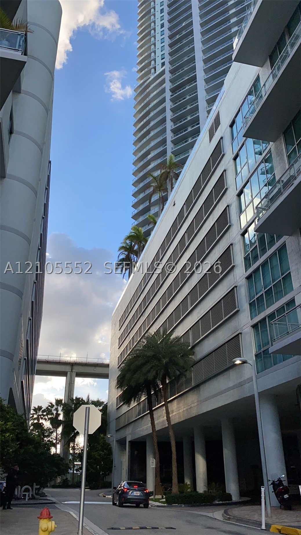 90 SW 3rd St #3907, Miami FL 33130