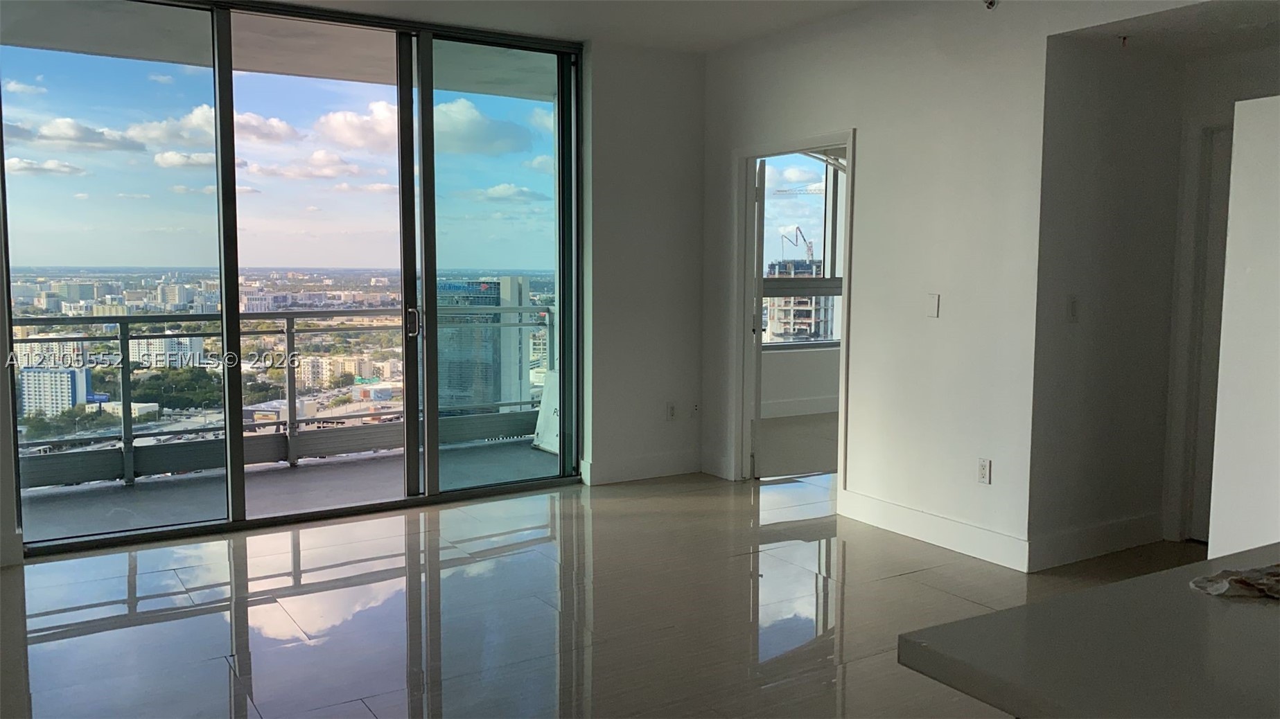 90 SW 3rd St #3907, Miami FL 33130