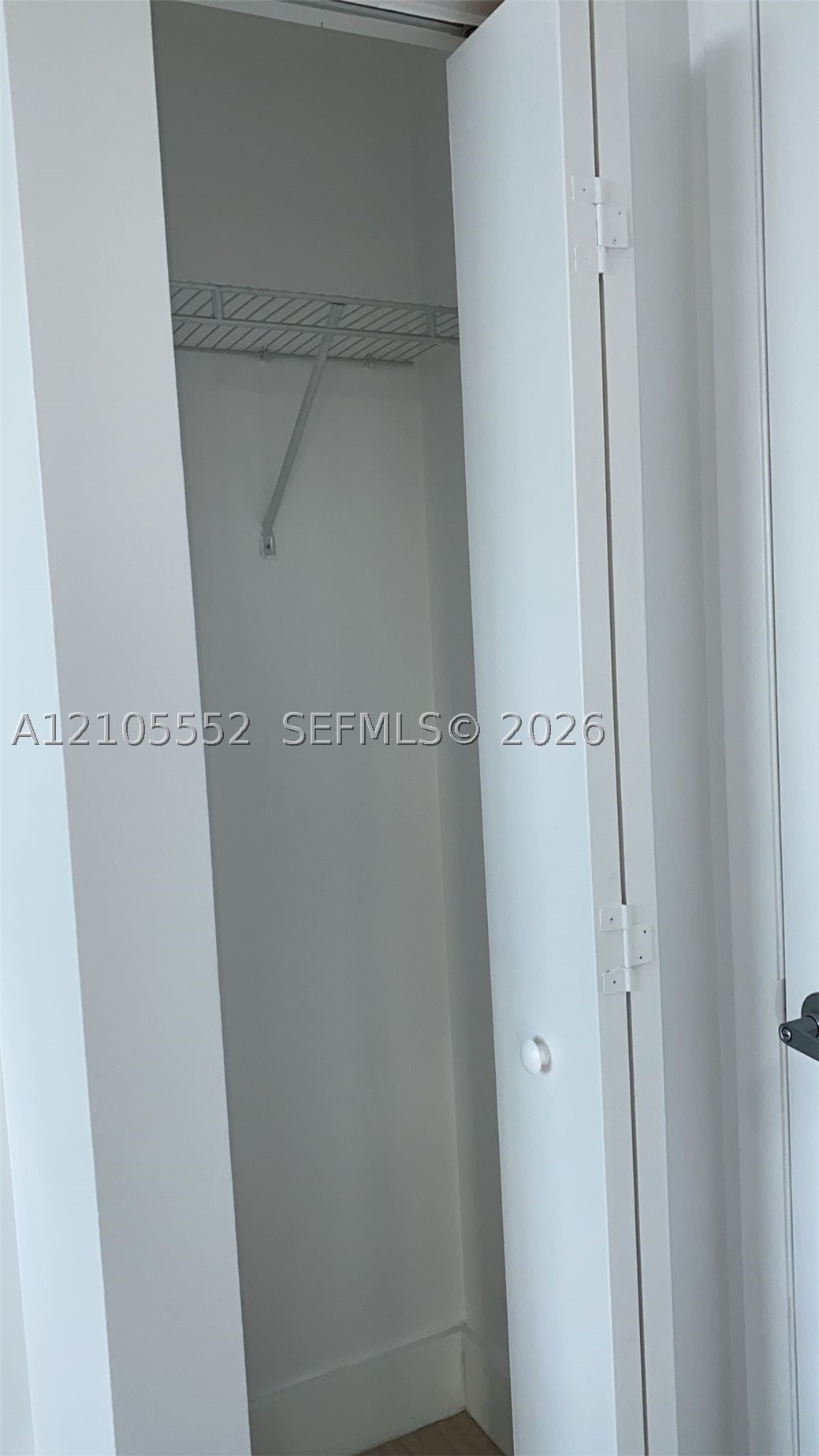 90 SW 3rd St #3907, Miami FL 33130