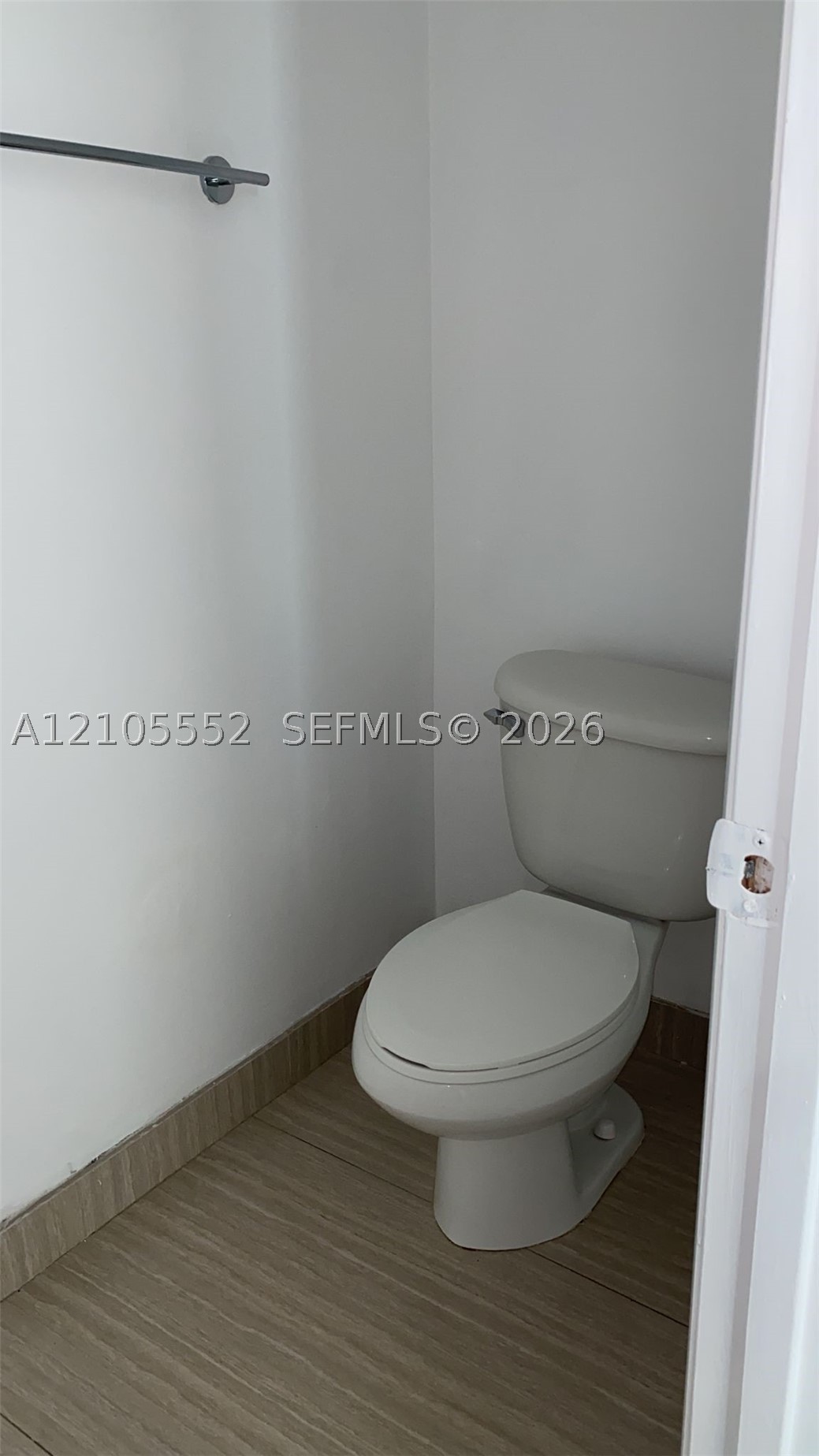 90 SW 3rd St #3907, Miami FL 33130