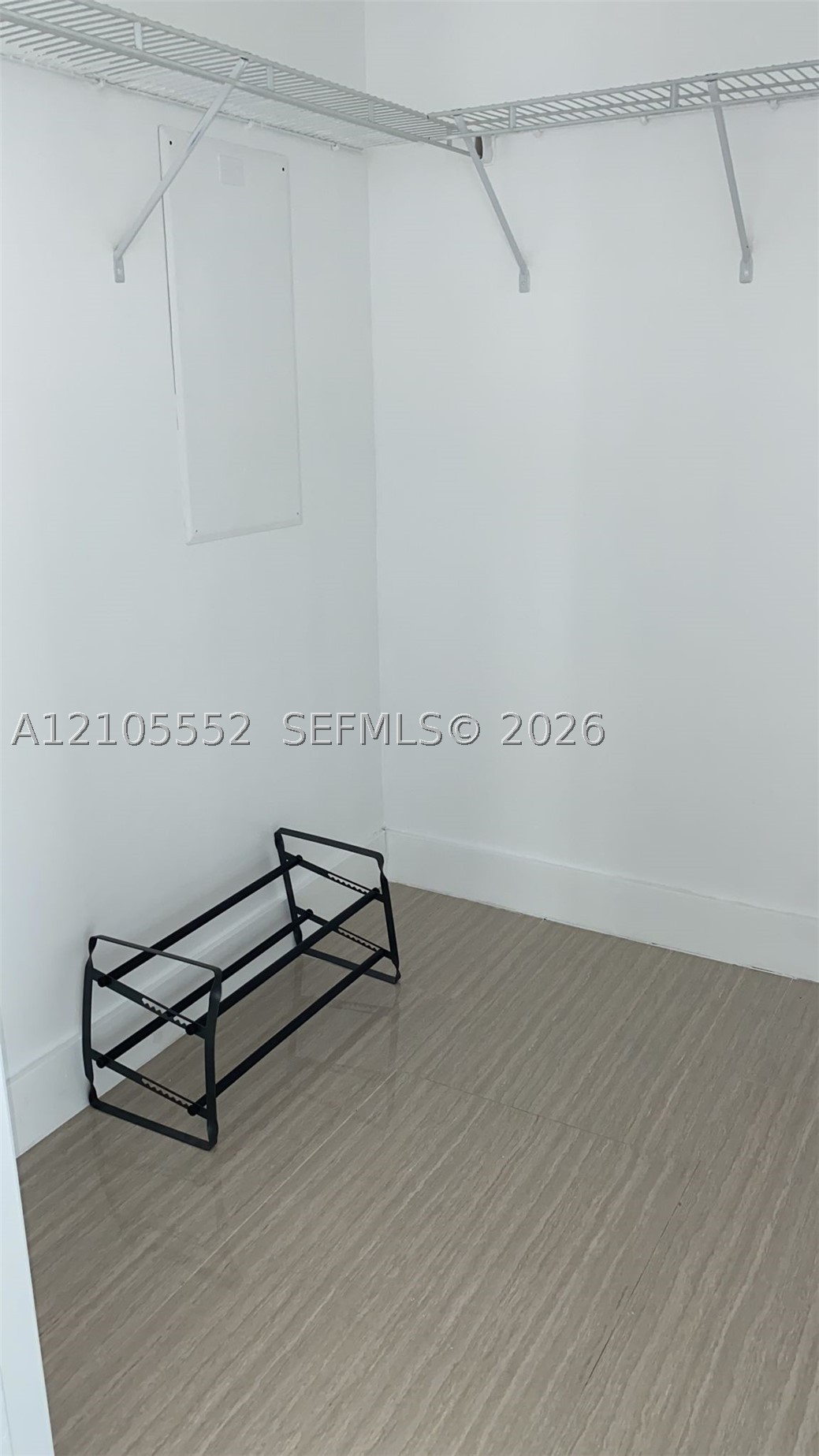 90 SW 3rd St #3907, Miami FL 33130