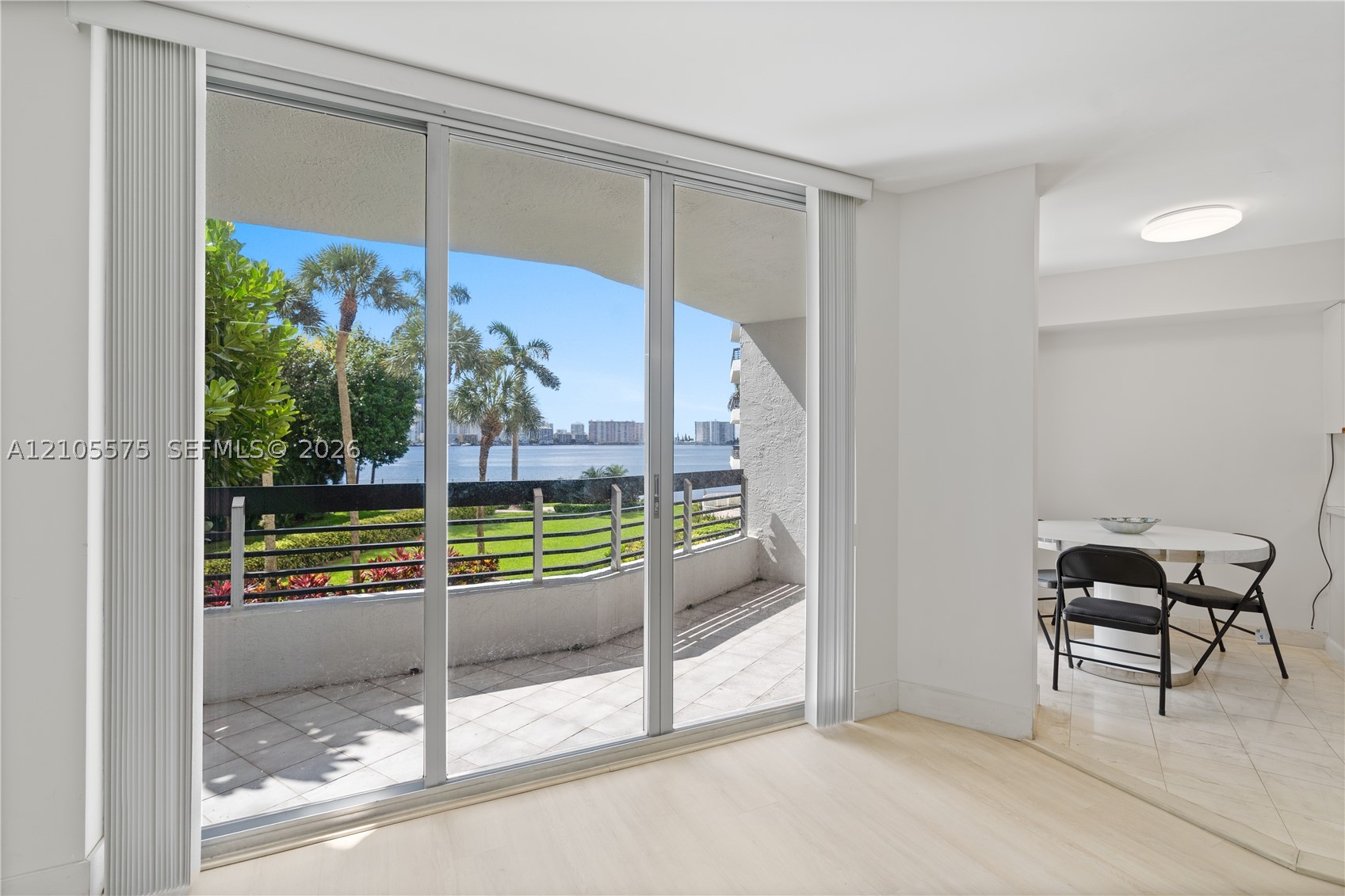 3600 Mystic Pointe Dr #215, Aventura FL 33180