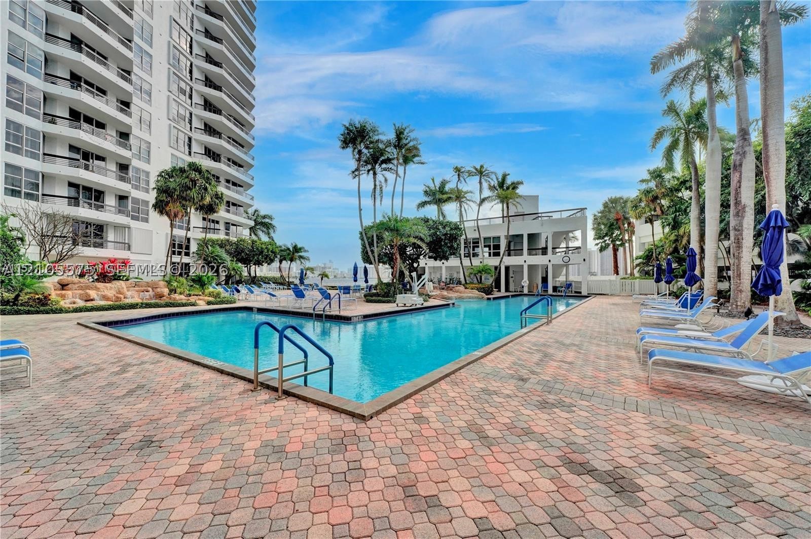 3600 Mystic Pointe Dr #215, Aventura FL 33180