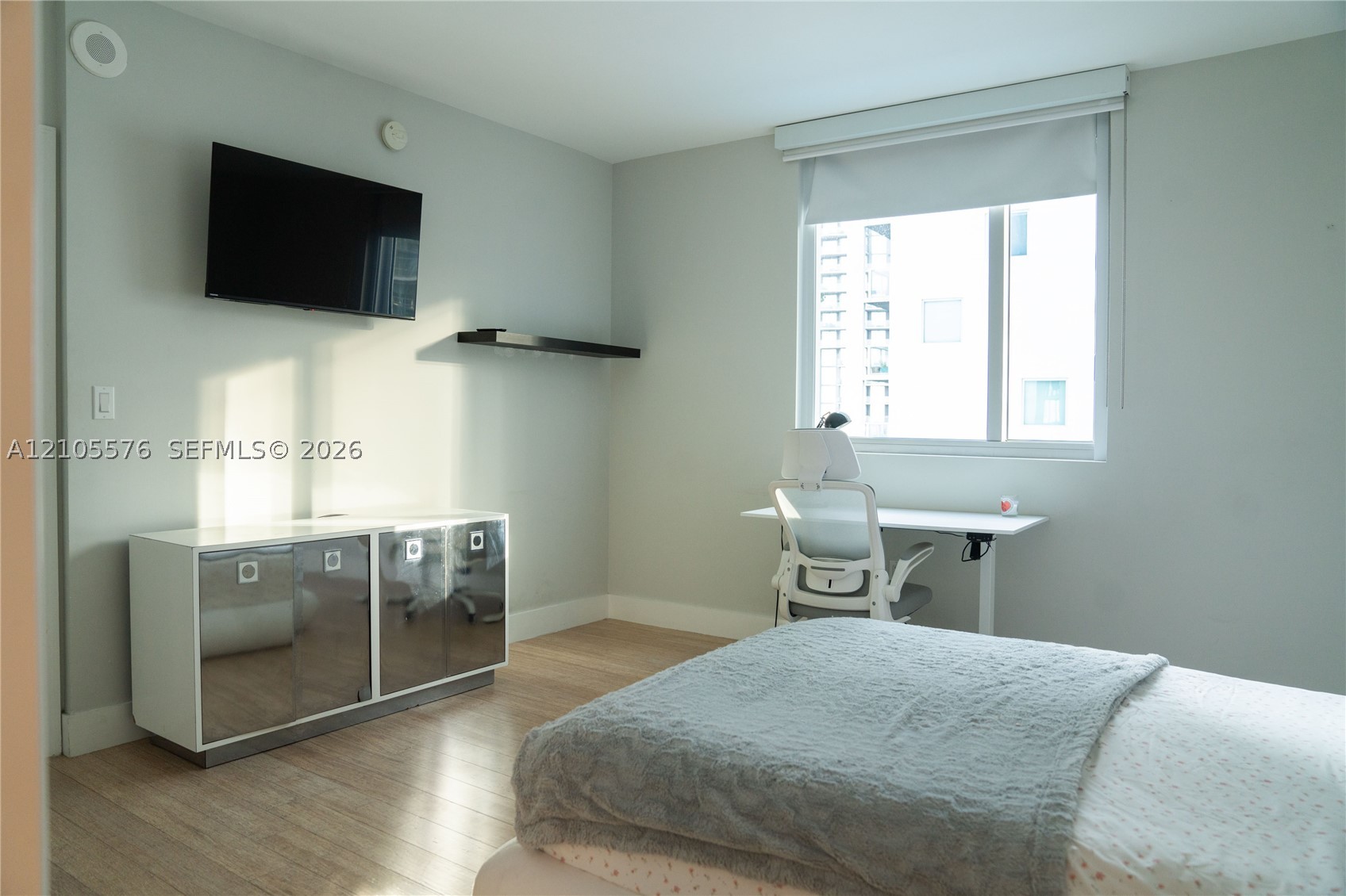 500 Brickell Ave #1910, Miami FL 33131