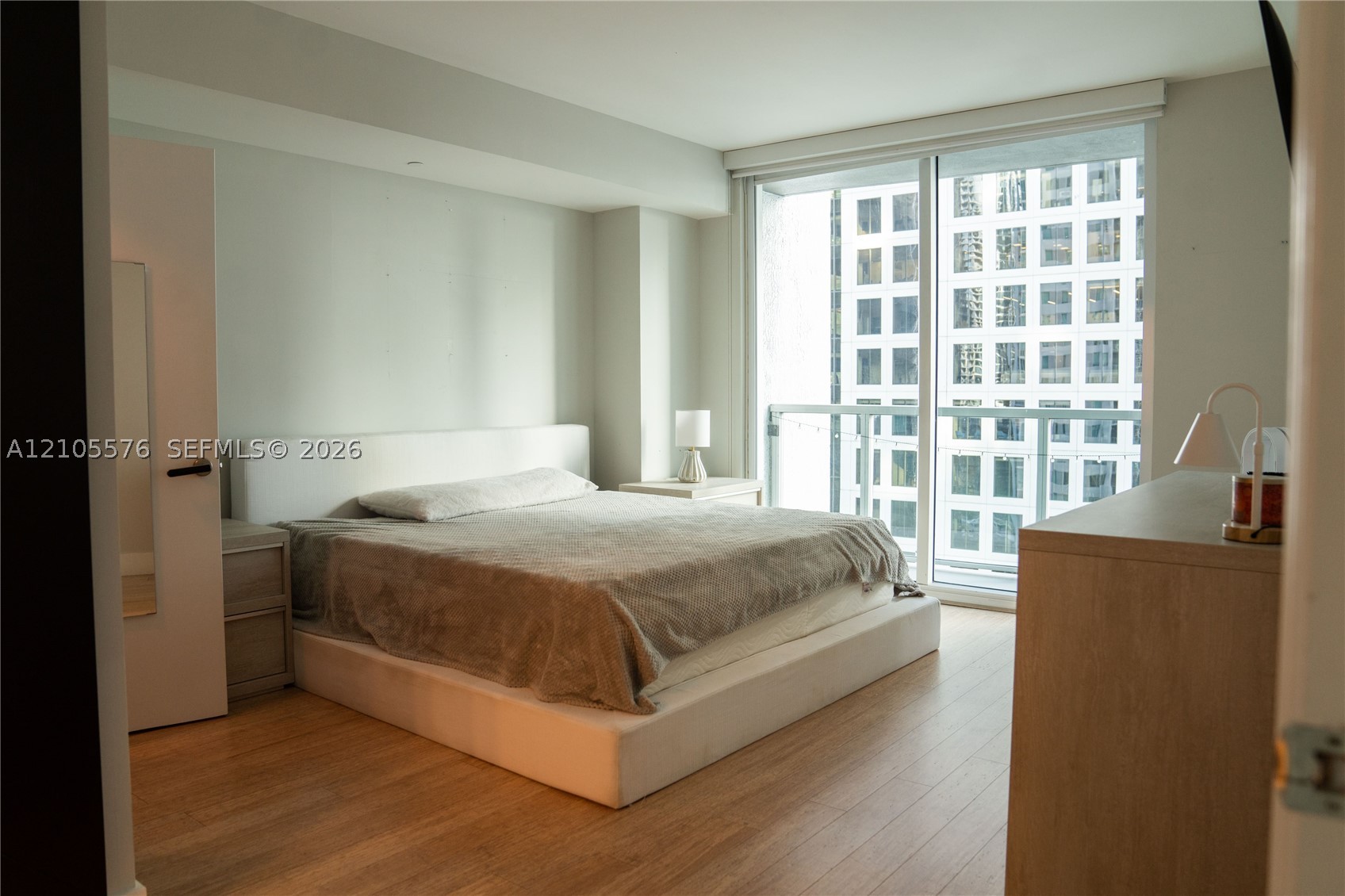500 Brickell Ave #1910, Miami FL 33131