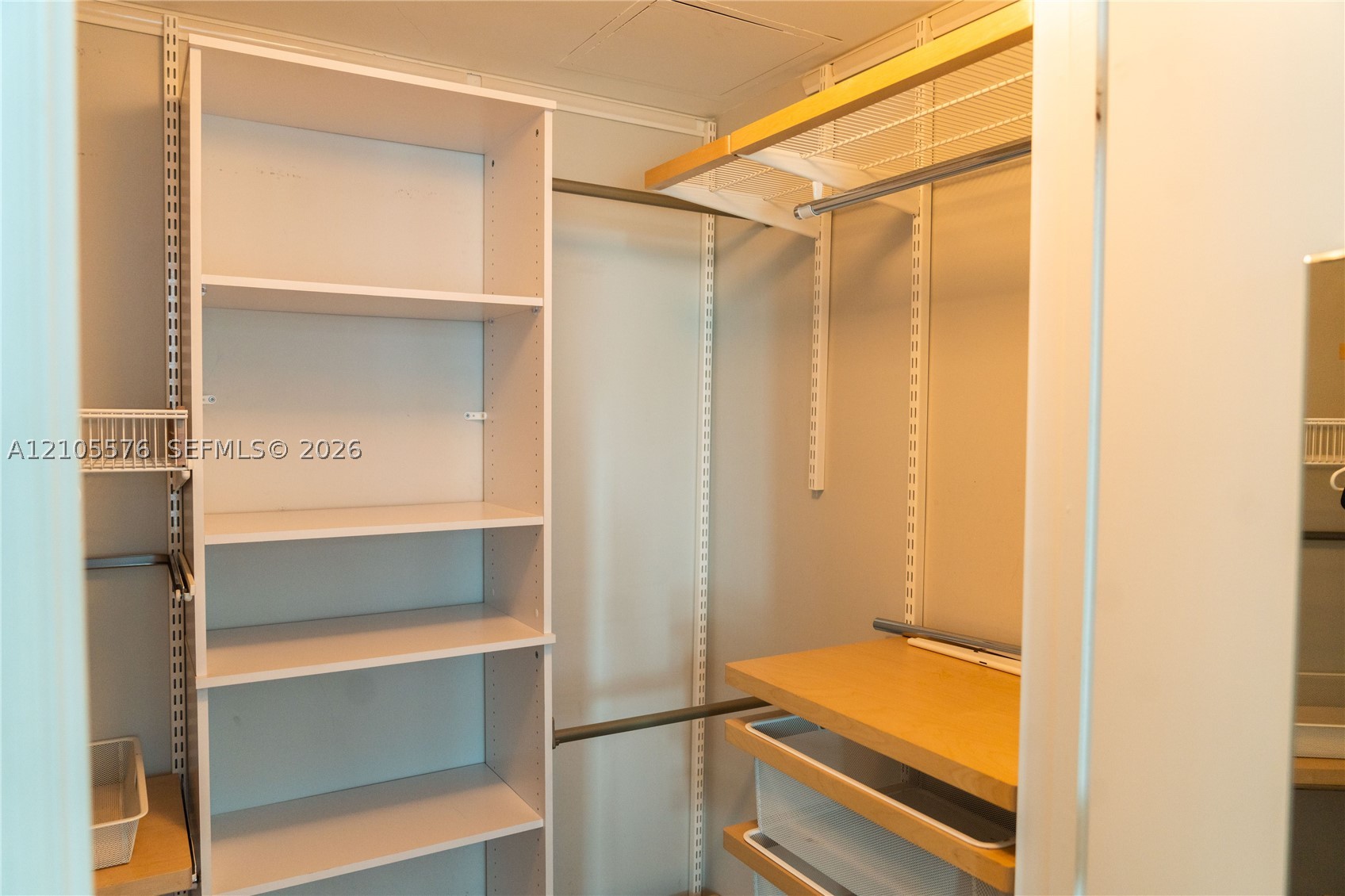 500 Brickell Ave #1910, Miami FL 33131