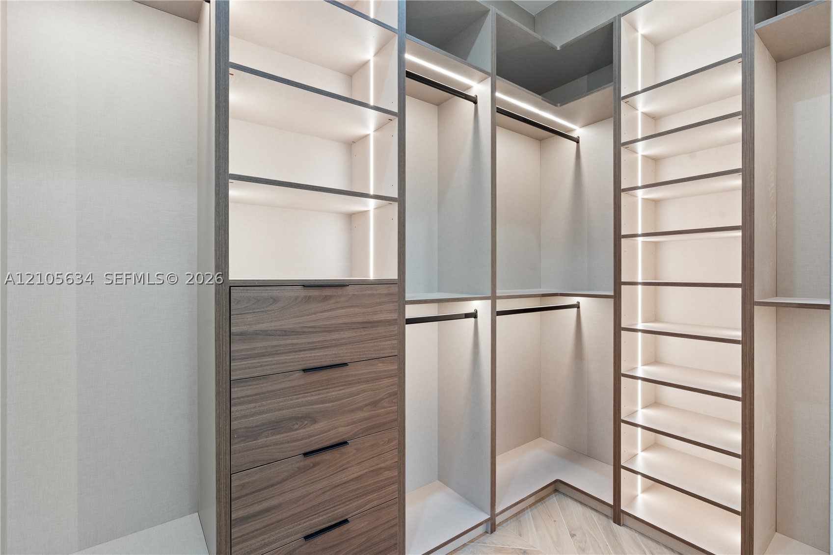 623 NE 16th Ter, Fort Lauderdale FL 33304