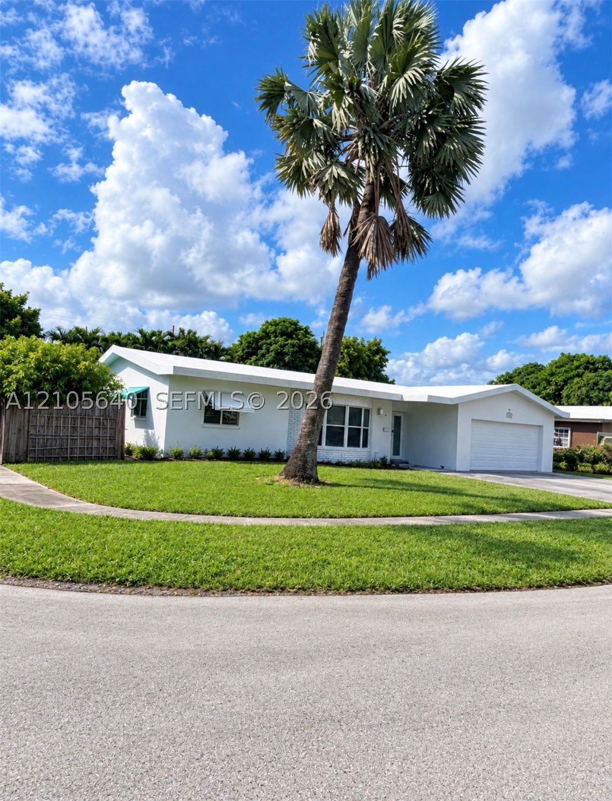 3700 NW 25th St, Lauderdale Lakes FL 33311