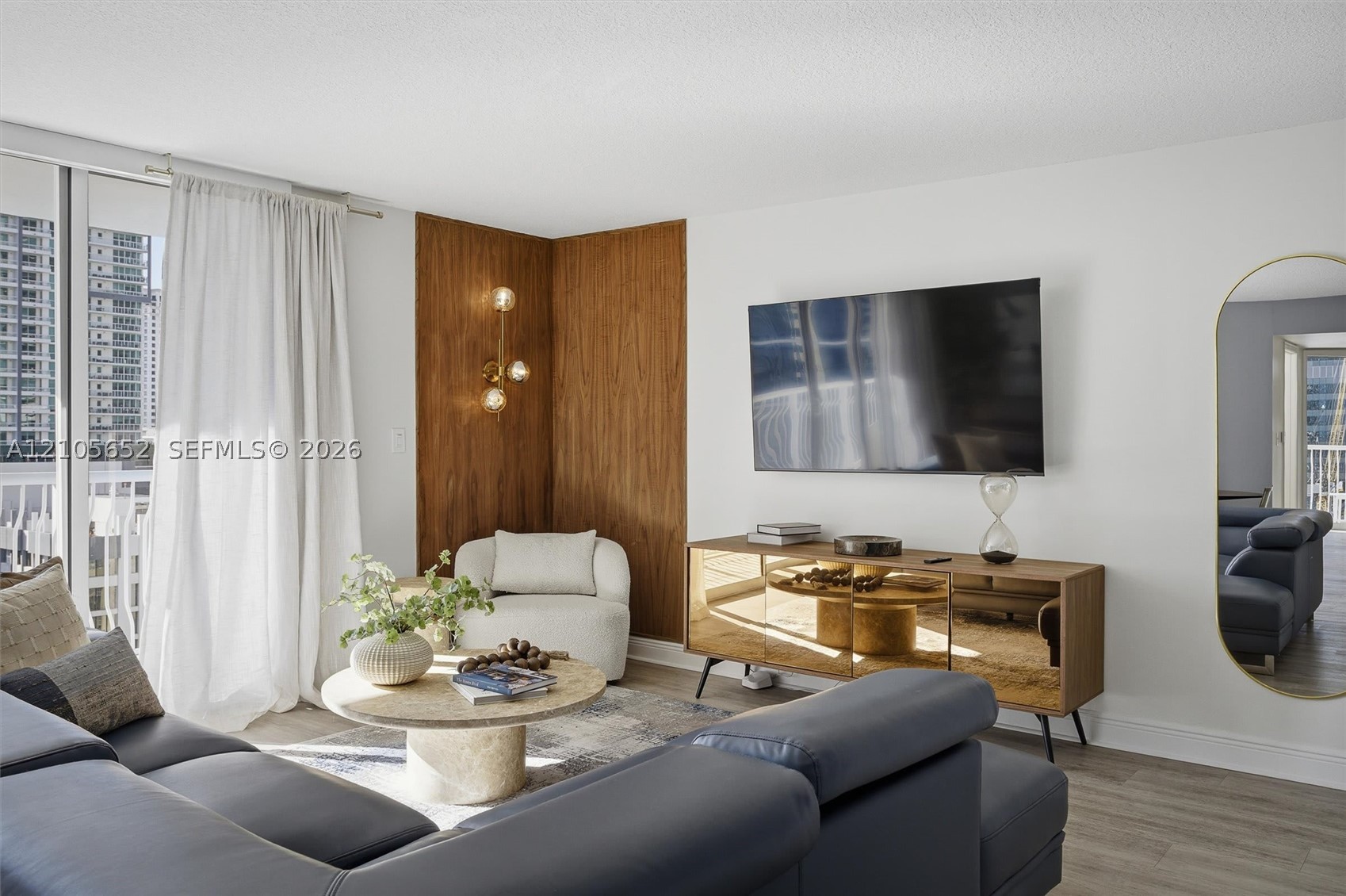 1200 Brickell Bay Dr #1723, Miami FL 33131