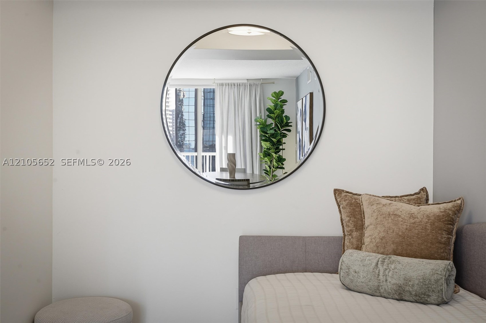 1200 Brickell Bay Dr #1723, Miami FL 33131
