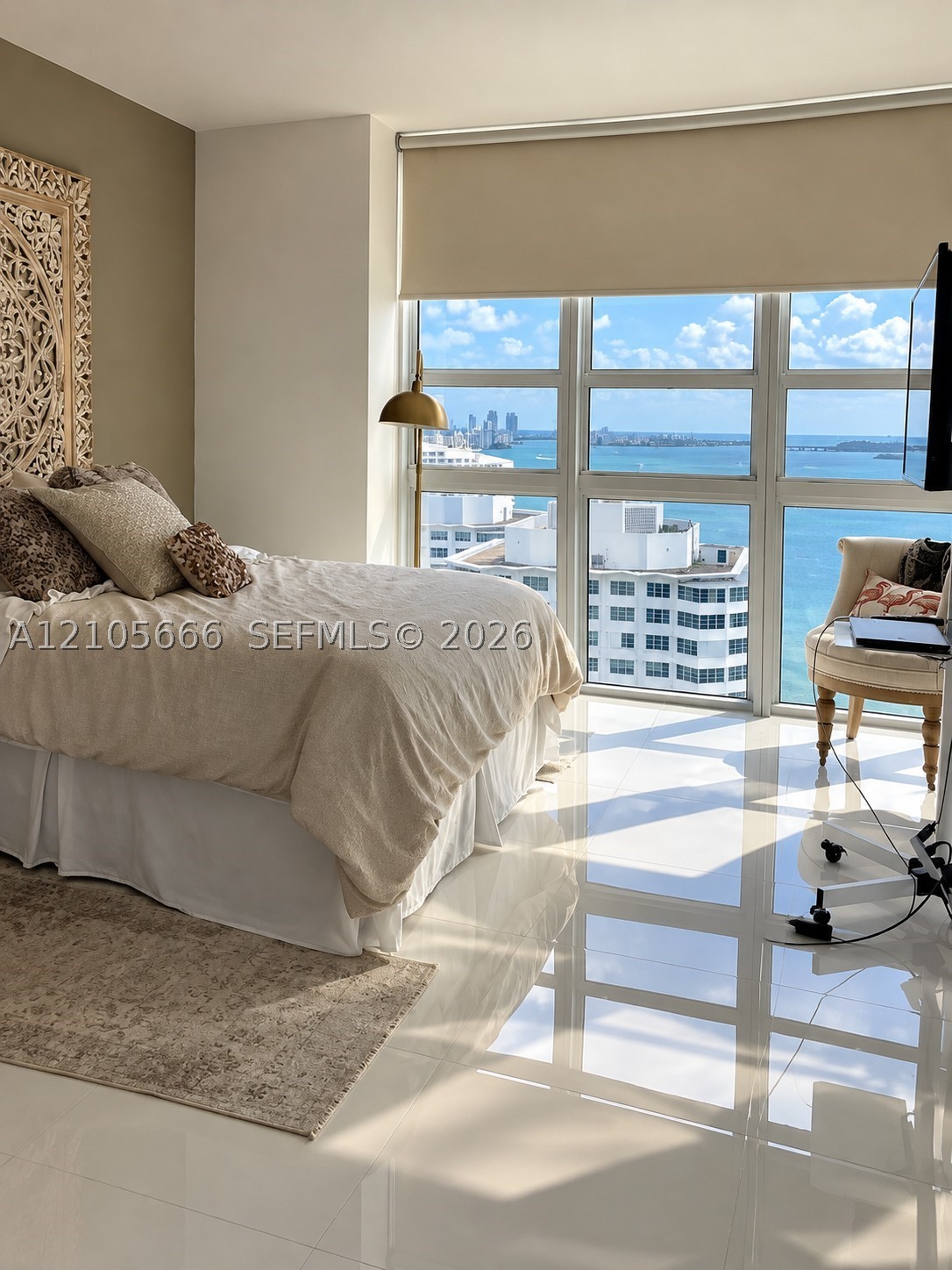 951 Brickell Ave #2410, Miami FL 33131