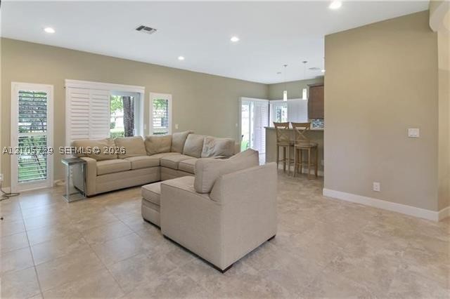 11255 Lakeview Dr #23-G, Coral Springs FL 33071