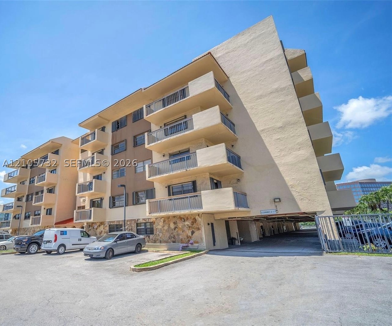 5249 NW 7th St #219, Miami FL 33126