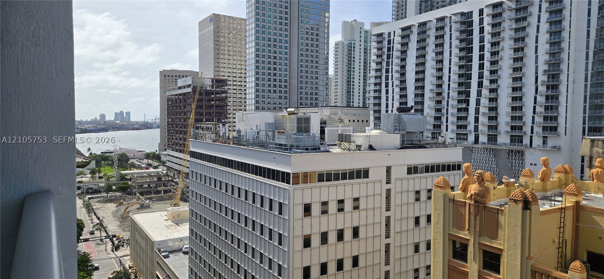 151 SE 1st St #1603, Miami FL 33131