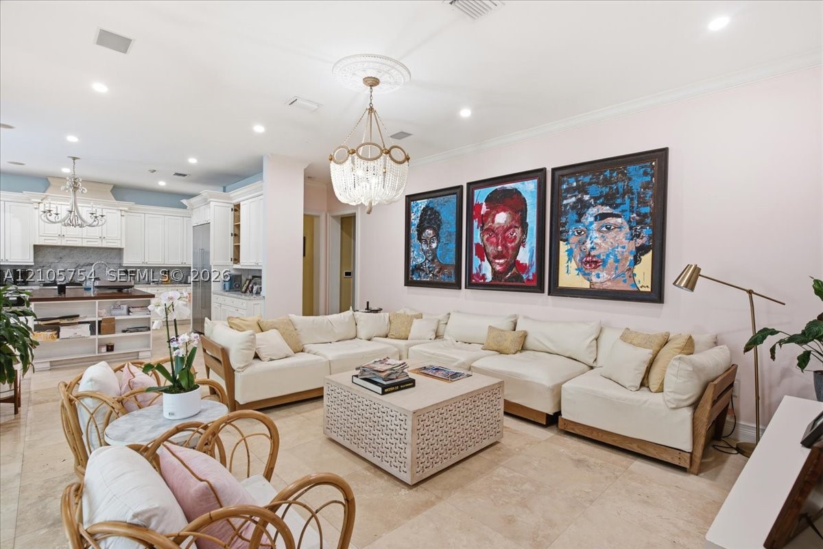 6011 SW 82nd St, South Miami FL 33143