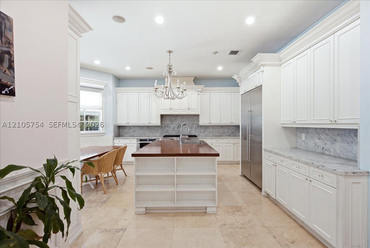 6011 SW 82nd St, South Miami FL 33143