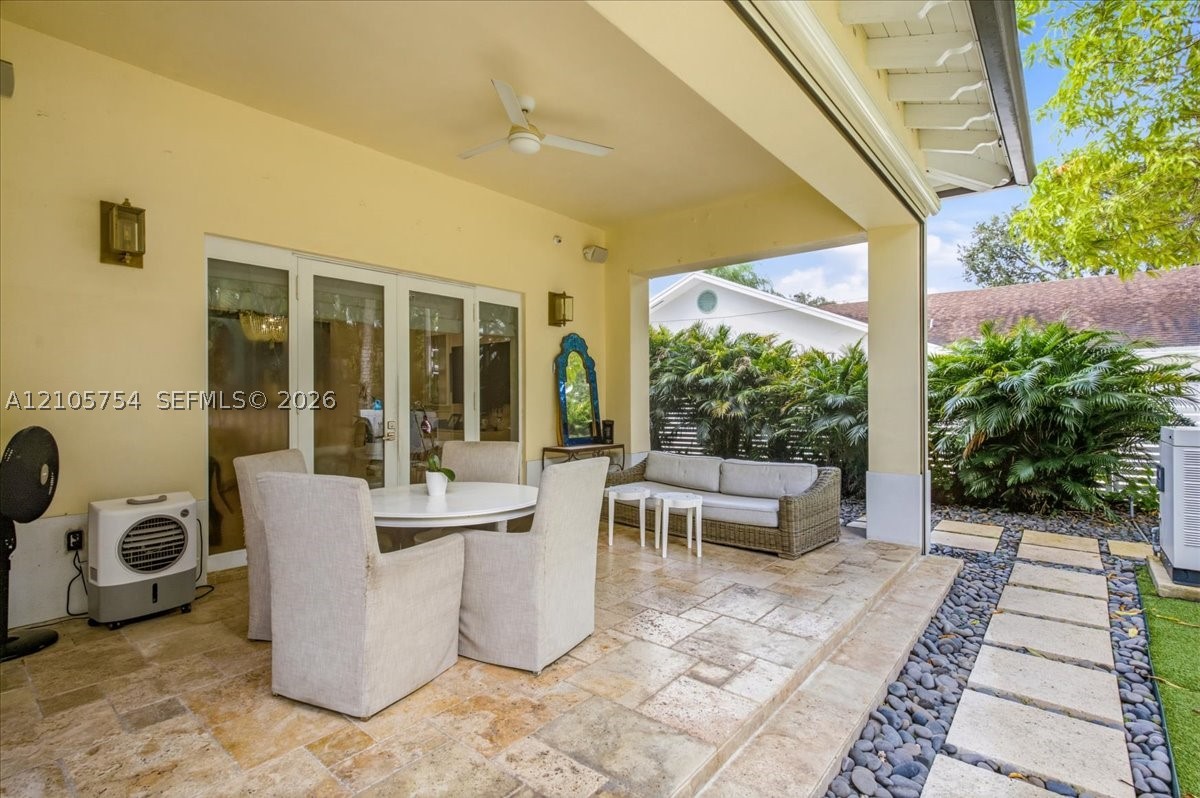 6011 SW 82nd St, South Miami FL 33143