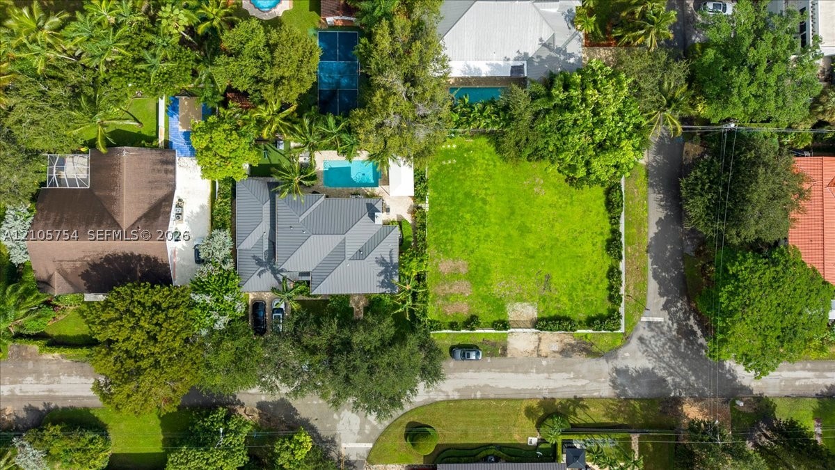 6011 SW 82nd St, South Miami FL 33143