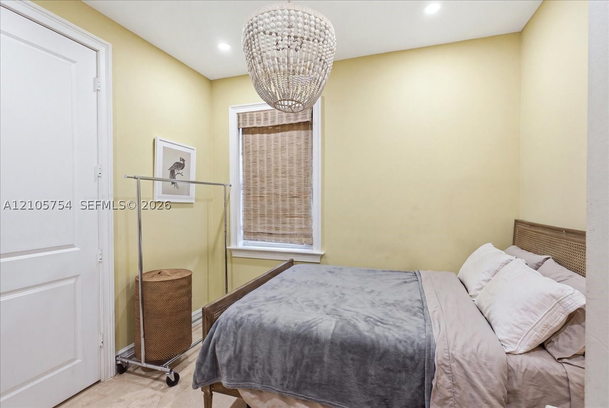 6011 SW 82nd St, South Miami FL 33143