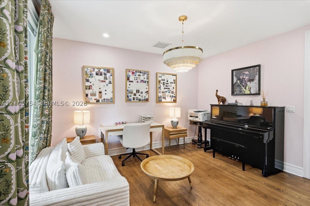 6011 SW 82nd St, South Miami FL 33143