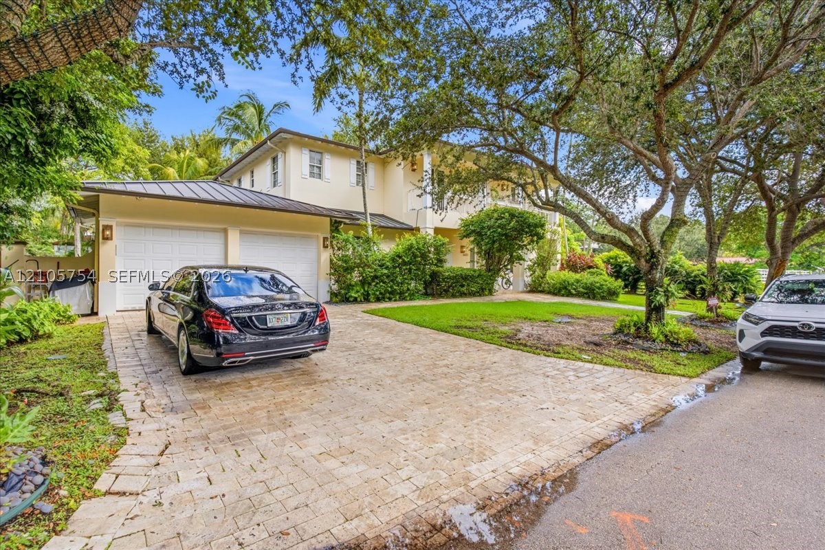 6011 SW 82nd St, South Miami FL 33143