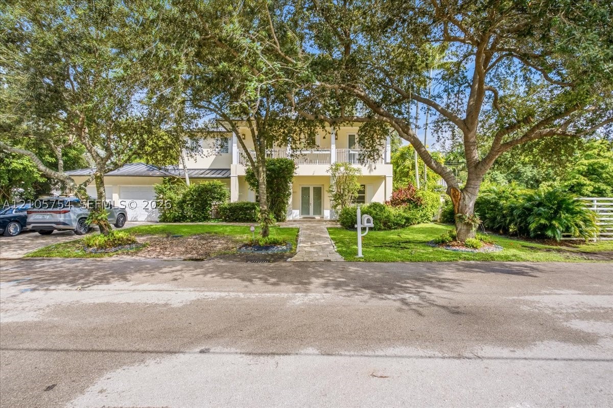 6011 SW 82nd St, South Miami FL 33143