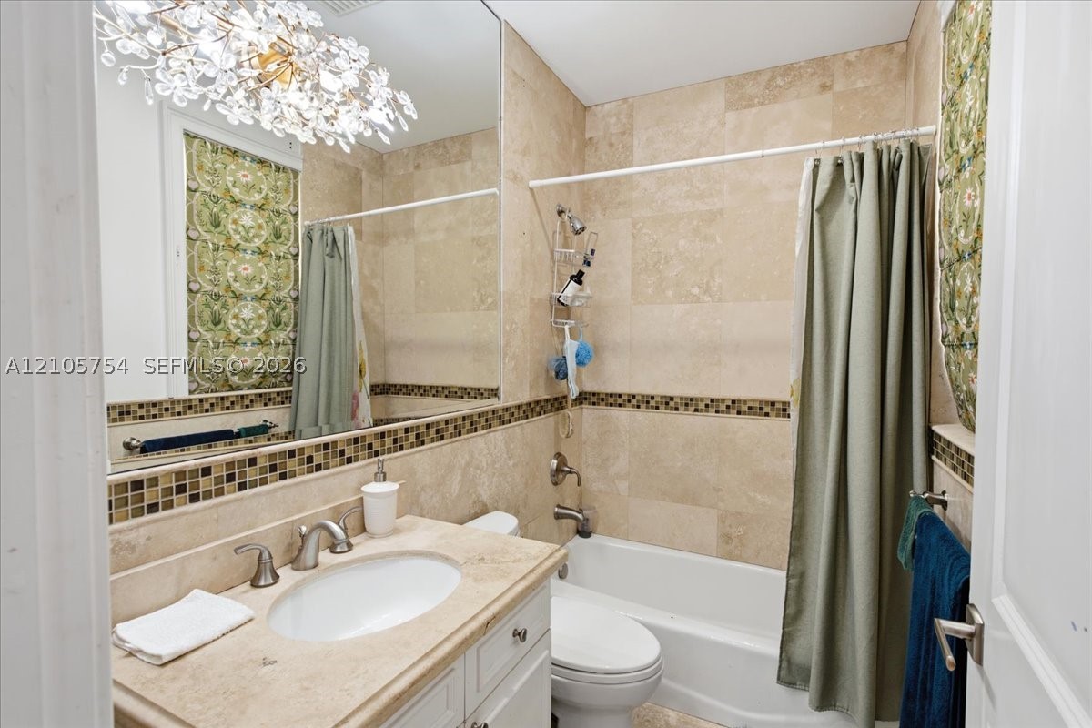 6011 SW 82nd St, South Miami FL 33143