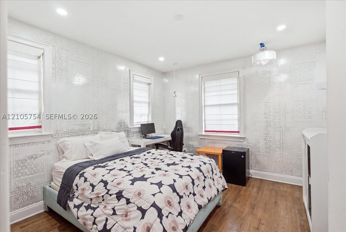 6011 SW 82nd St, South Miami FL 33143