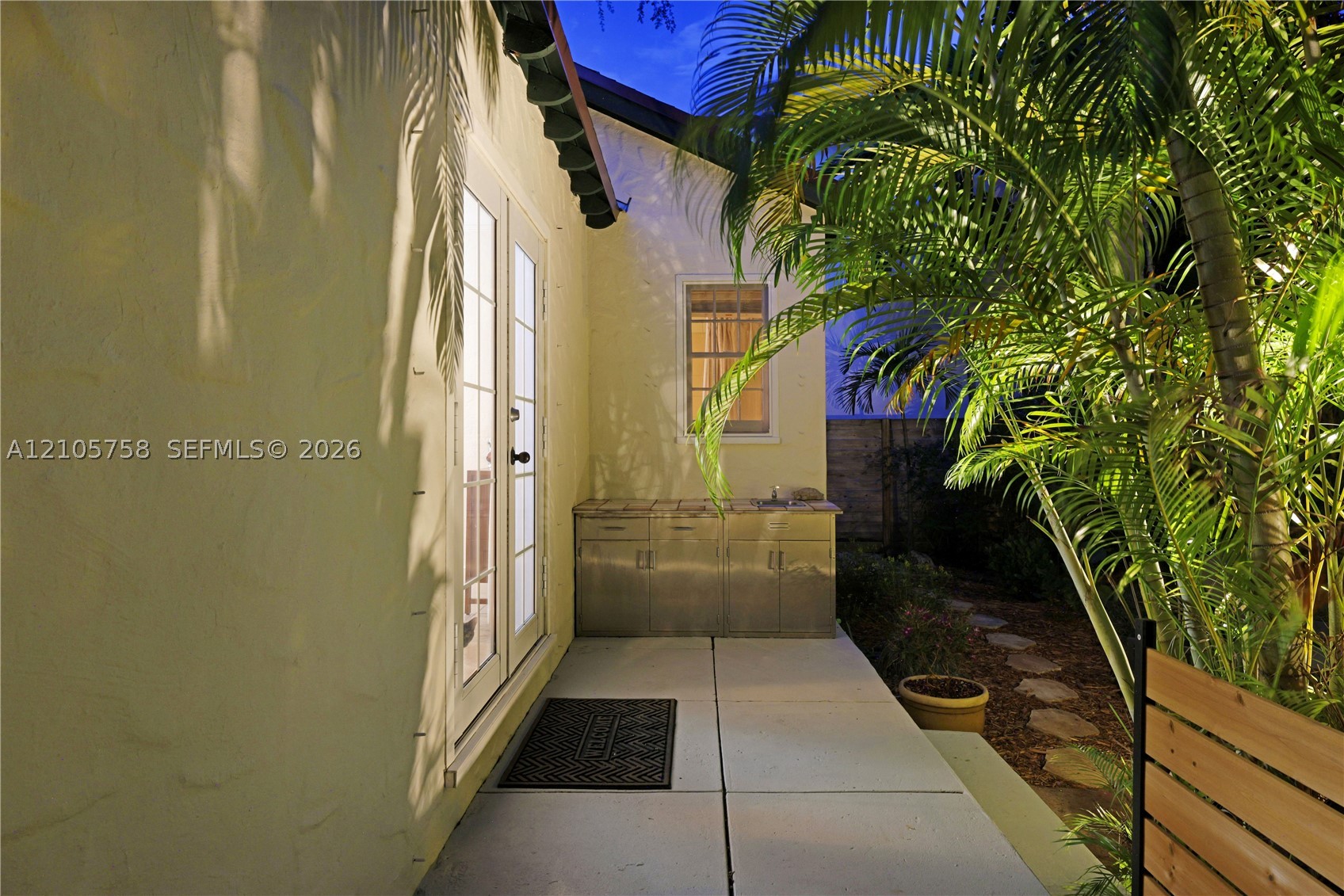 668 NE 70th St, Miami FL 33138