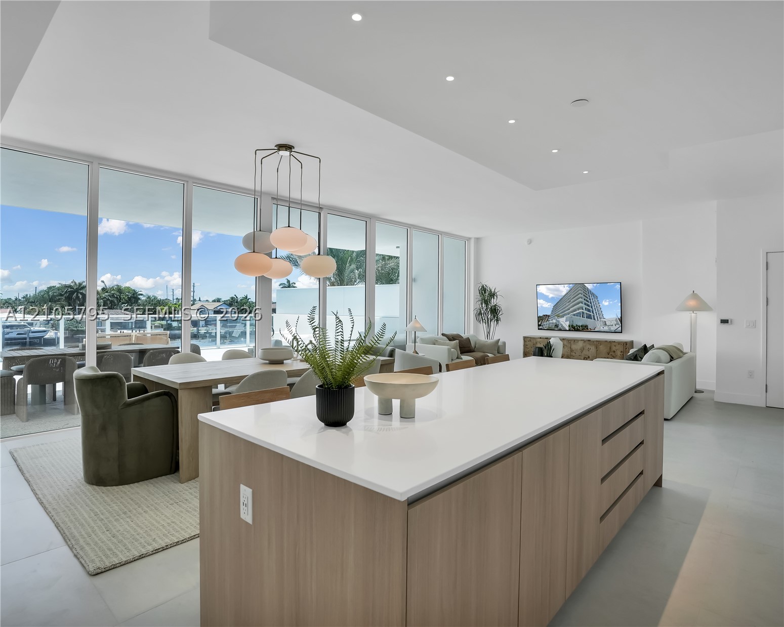 407 N Riverside Dr #202, Pompano Beach FL 33062